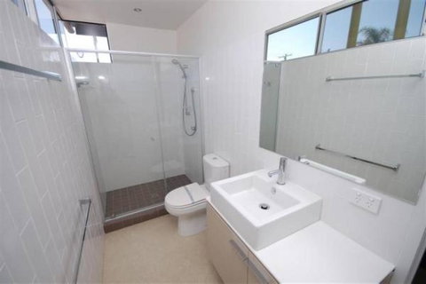 154 Rainbow Crescent - Darwin Holiday 3