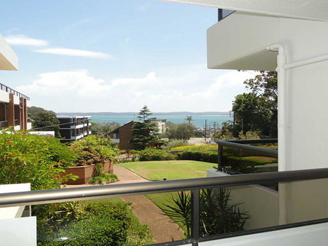 17 'The Commodore' 9-11 Donald Street - Pleasant Unit With Open Plan Living - Darwin Holiday 0