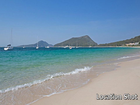 18 'Shoal Bay Beach Apartments' - Fantastic Air Conditioned Unit With A Pool & Lift - Darwin Holiday 0