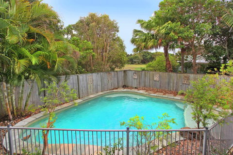 18 Northbeach Place, Mudjimba Beach - Pet Friendly, Linen Included, WIFI - Darwin Holiday 2