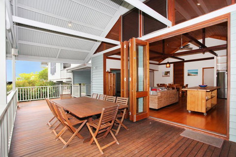 18 Northbeach Place, Mudjimba Beach - Pet Friendly, Linen Included, WIFI - Darwin Holiday 3