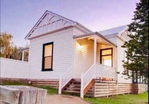1880s Kananook Boutique Historic Luxury Apartment FSC Private Villa Bairnsdale - Darwin Holiday 1