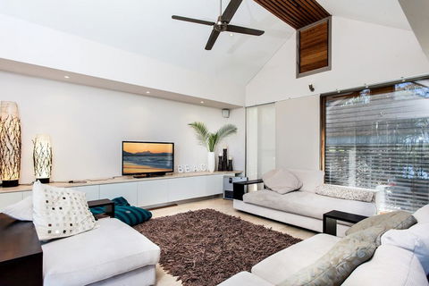 18A Childe Street, Belongil Beach - Belongil Beach Pavilion House - Darwin Holiday 3