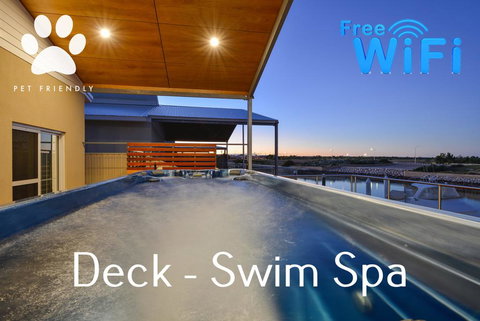 19 Corella Court - Spacious Deck With Swim Spa - Darwin Holiday 1