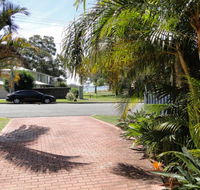2 'Copacabana' 61 Sandy Point Road - cute unit with water views from the balcony - Darwin Holiday