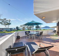 2 'Fleetwood' 63 Shoal Bay Road - spectacular views - Darwin Holiday