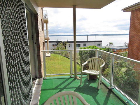 2 'Highpoint' 4 Magnus Street - Two Bedroom Unit Close To Nelson Bay CBD - Darwin Holiday 3