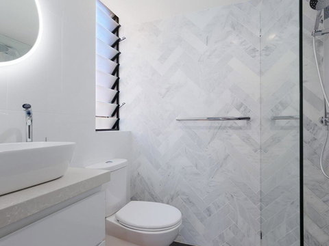 2 'Lanimer' 14 Mitchell Street - Beautiful Waterfront Property With Spectacular Views - Darwin Holiday 3