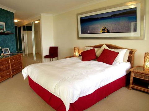2 'Magnus Pines' 52-56 Magnus Street - Stunning Unit With Aircon, Water Views & Foxtel - Darwin Holiday 2