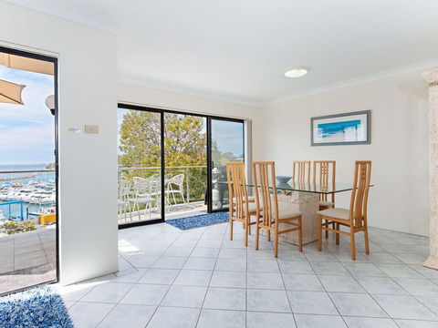 2 'Paradiso', 4 Laman Street - Beautiful Unit With Stunning Water Views & Pool - Darwin Holiday 2