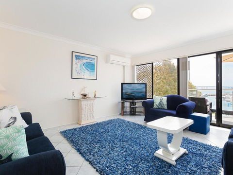 2 'Paradiso', 4 Laman Street - Beautiful Unit With Stunning Water Views & Pool - Darwin Holiday 3