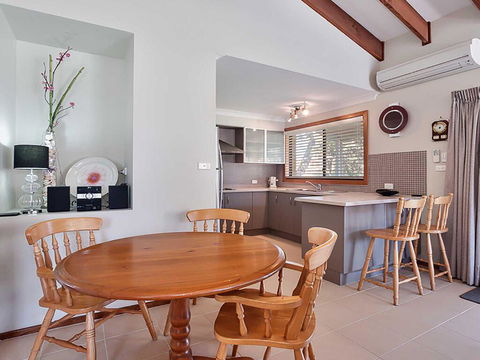 2 'Plattens' 15 Kurrawa Close - Great Duplex So Close To The Water - Darwin Holiday 3