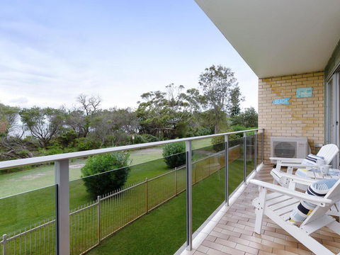 2 'The Helm' 22 Voyager Cl - Stunning Waterfront Unit With Air Conditioning - Darwin Holiday 1