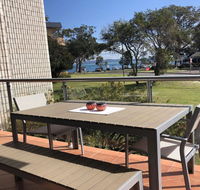 2 'Villa Ellisa' 8-10 Columbia Cl - Beautiful water views  directly across to Little Beach - Darwin Holiday