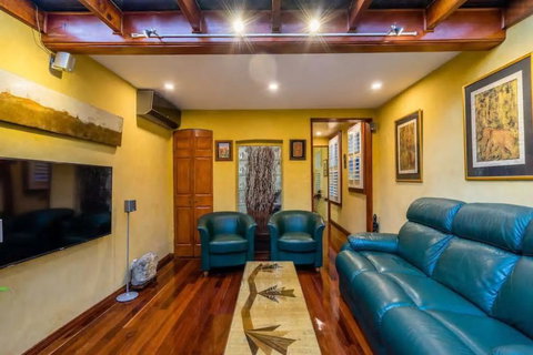 2 Bed Renovated Terrace - Erskinville - Darwin Holiday 3