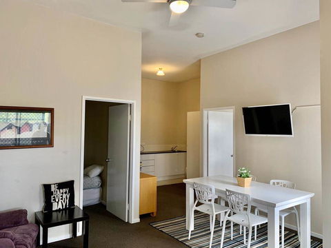 2 Bed Rooms Granny Flat - Complete Privacy - Darwin Holiday 2