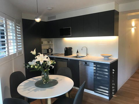 2 BEDROOM BRAND NEW APT // MOMENTS FROM RNSH - Darwin Holiday 2