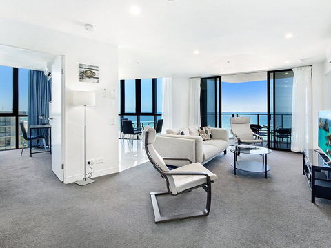 2 Bedroom Ocean View Apartment In Surfers Paradise - Darwin Holiday 0