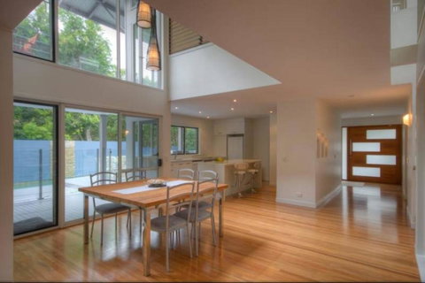 2 Satinwood Drive - Rainbow Shores, Executive Level Beach House, Pool, Walk To Beach - Darwin Holiday 3