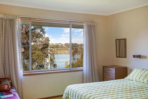 2 Water Crescent - Retro Haven - Darwin Holiday 3