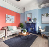2-Bed Apartment Metres From Coogee Beach and Dining - Darwin Holiday