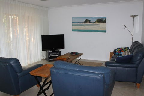 2/18-20 Kipling Street, Byron - Eastpoint - Darwin Holiday 3