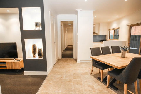 22 Riverside - Darwin Holiday 2