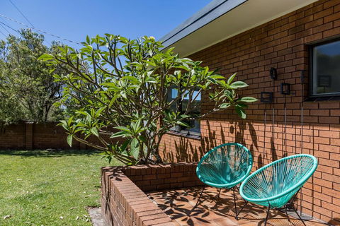 235 Mitchell Parade, Mollymook - Darwin Holiday 2