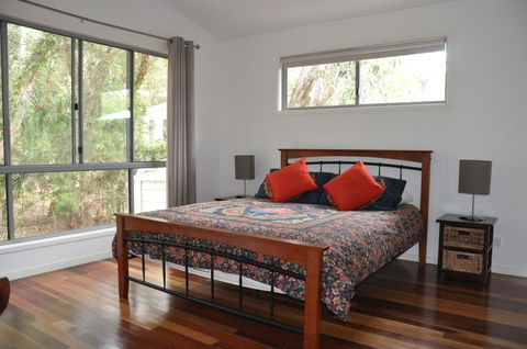 24 Esprit Drive - Beach Home With Open Plan Living And Walking Distance To Beach - Darwin Holiday 3