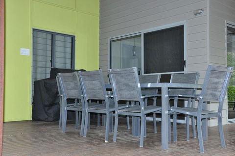 24 Esprit Drive - Beach Home With Open Plan Living And Walking Distance To Beach - Darwin Holiday 2