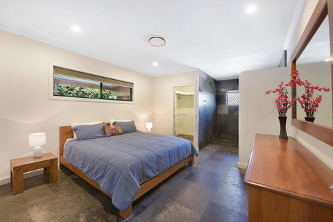 250 David Low Way, Peregian Beach - Darwin Holiday 2