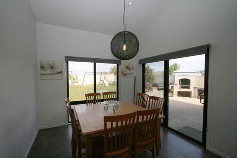 26 Twynam Street - Darwin Holiday 3