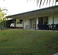 27 Carlo Road - Rainbow Beach Affordable Family Beach House - Darwin Holiday
