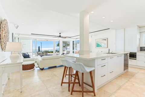 Beachfront Luxury, Hastings Street - Darwin Holiday 3