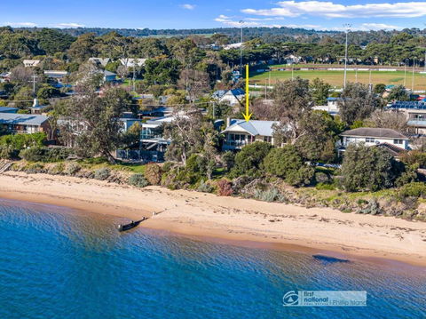 Beachfront Retreat Amazing 5 Bedroom House - Darwin Holiday 0