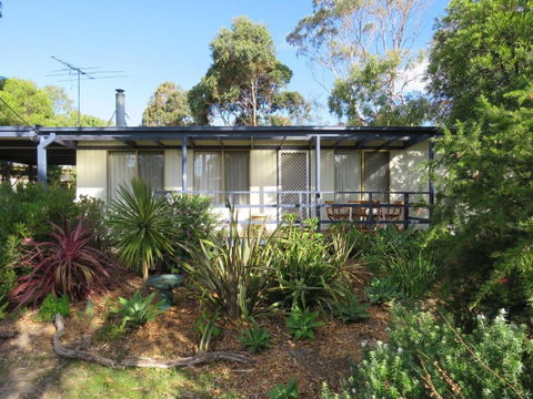 Beach Cottage In Ventnor - Darwin Holiday 0