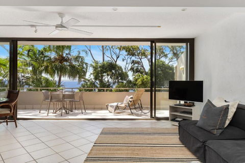 Beachside Chic, Pool & Balcony - Darwin Holiday 2