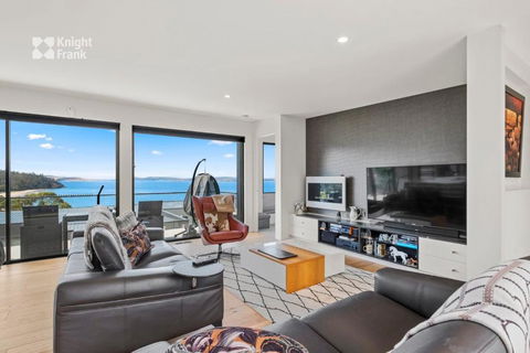 Beachside Luxury Villa - Expansive Panoramic Vistas - Darwin Holiday 1