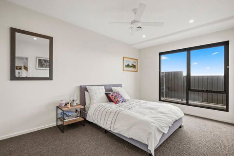 Beachside Luxury Villa - Expansive Panoramic Vistas - Darwin Holiday 2