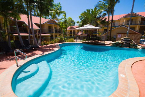 Beach Court - Airlie Beach - Darwin Holiday 0
