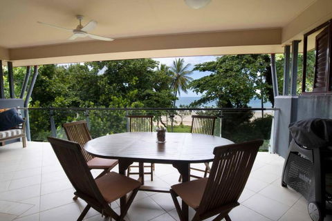 Beach House Apartment No 5 - Beach, Village Shops - Darwin Holiday 1