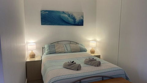 Beach Hut Overnight Rental - Darwin Holiday 1