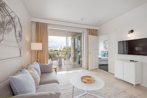 Beach Luxury On Hastings St 132 - Darwin Holiday 1
