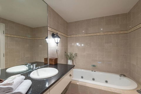 Beach Luxury On Hastings St 132 - Darwin Holiday 3
