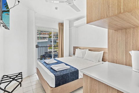 Beach Plaza Accommodation - Darwin Holiday 1