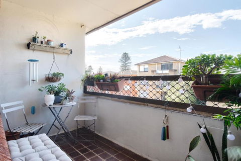 Beach Side Getaway - Brighton Le-Sands 2 Bedroom Apartment - Darwin Holiday 2