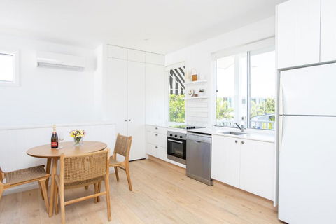 Beachfront Apartment - Darwin Holiday 4