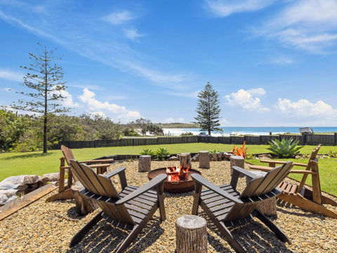 Beachfront Headland House - Darwin Holiday 2