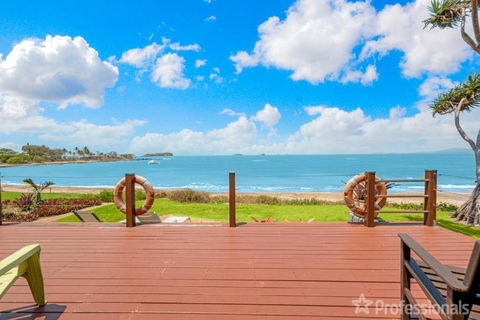 Beachfront Holiday Cottage - Darwin Holiday 1