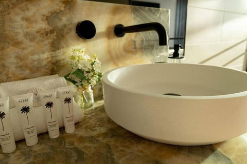Beachfront Luxury - Darwin Holiday 1